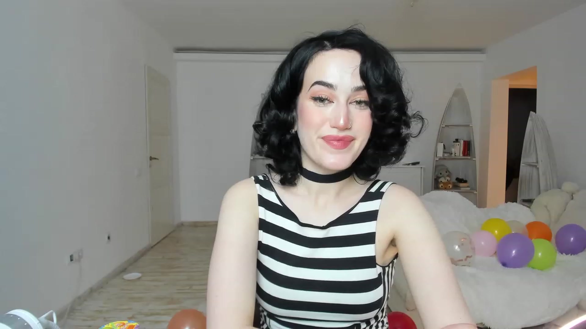 Gallery image thumbnail from Its_Cassidy's myfreecams stream on, 11/28/2022, 20:19 image 16 of 20