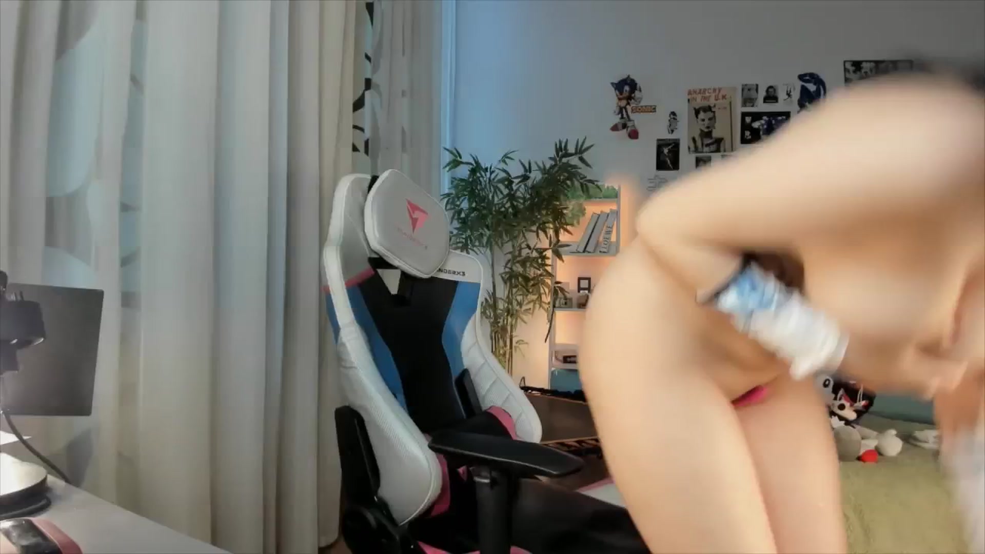 Gallery image thumbnail from Its_Nokia's myfreecams stream on, 11/21/2024, 10:00 image 4 of 20