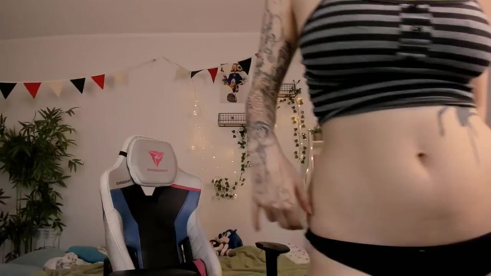 Gallery image thumbnail from Its_Nokia's myfreecams stream on, 12/23/2024, 08:10 image 5 of 20