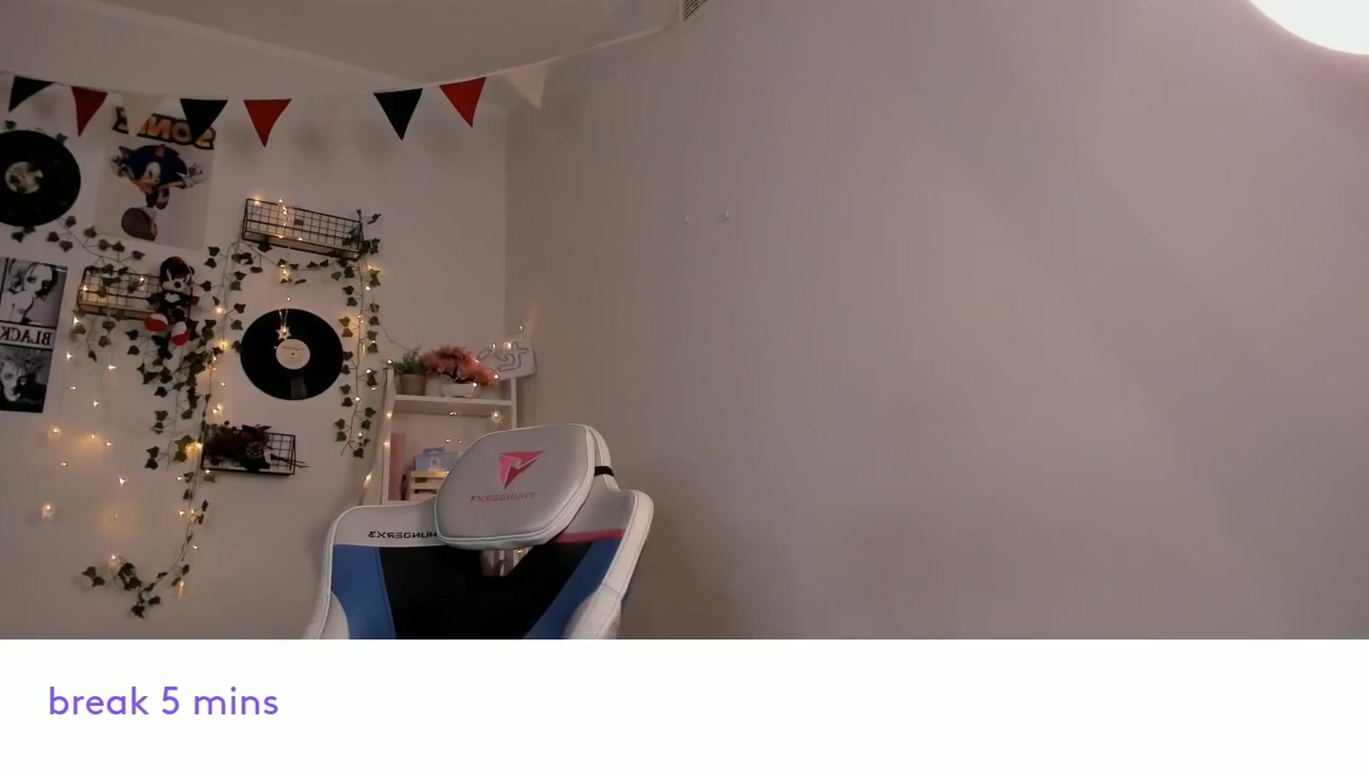 Gallery image thumbnail from Its_Nokia's myfreecams stream on, 12/25/2024, 09:03 image 14 of 20