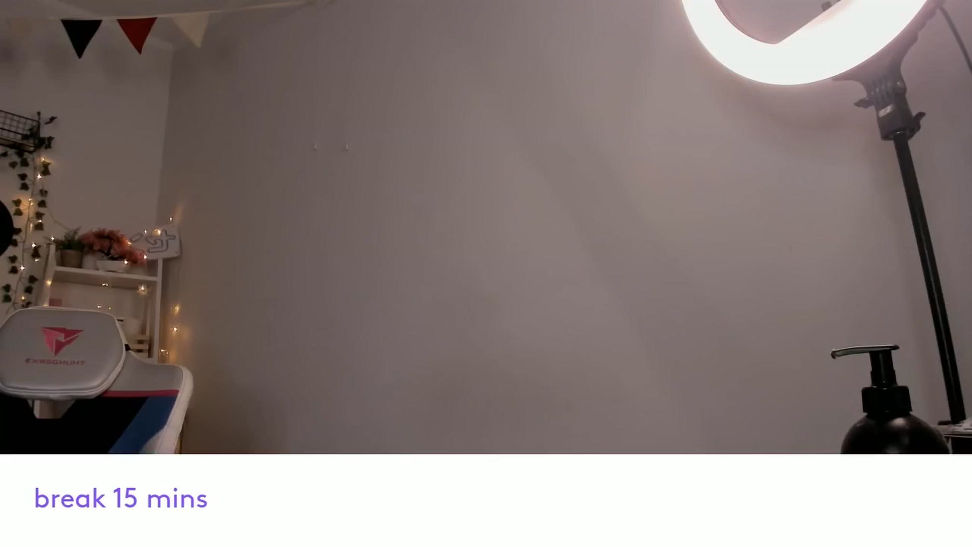 Gallery image thumbnail from Its_Nokia's myfreecams stream on, 12/26/2024, 05:52 image 15 of 20
