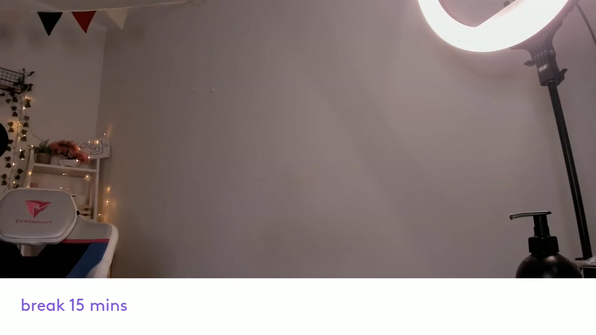 Gallery image thumbnail from Its_Nokia's myfreecams stream on, 12/26/2024, 05:52 image 16 of 20