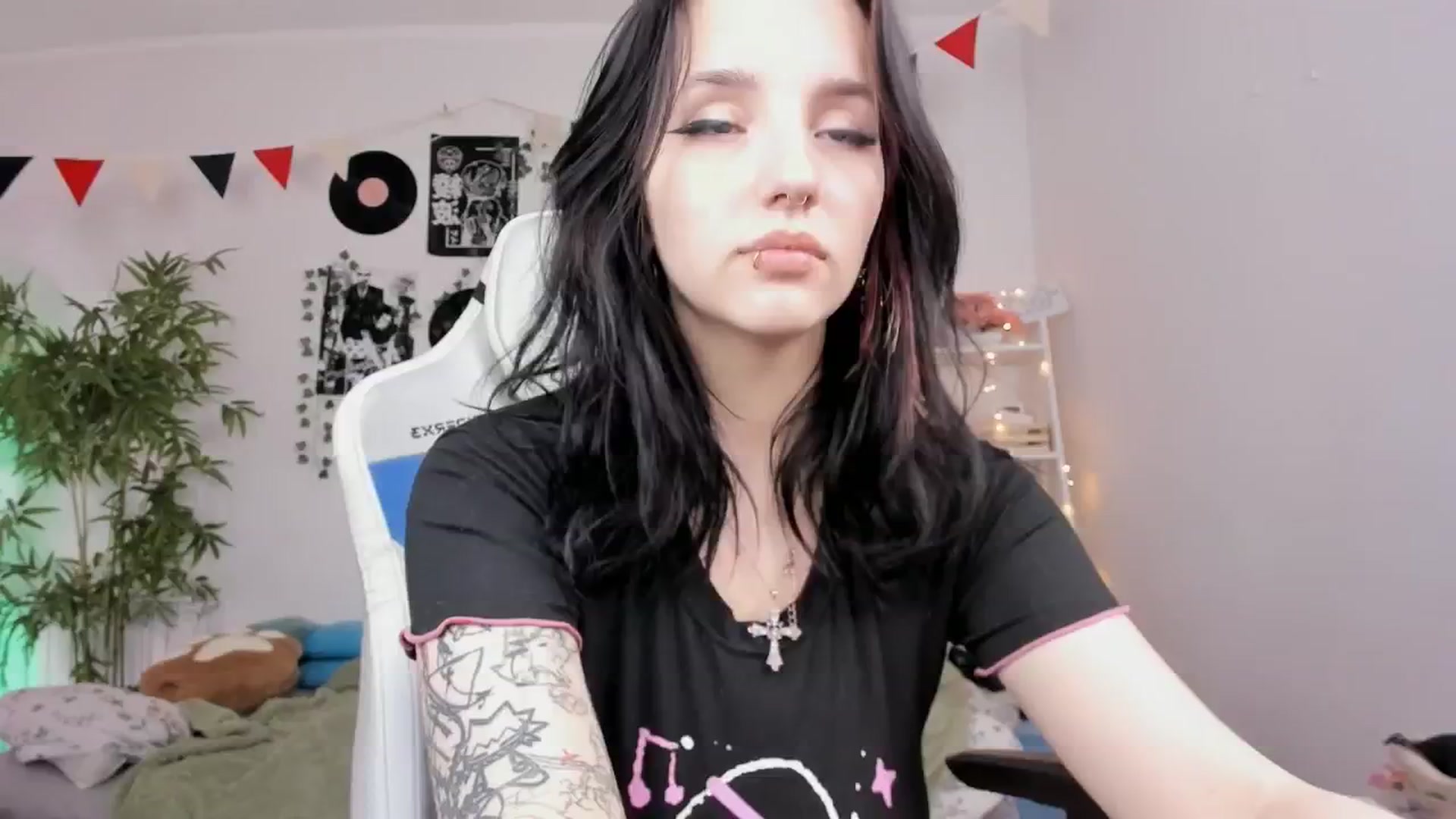 Gallery image thumbnail from Its_Nokia's myfreecams stream on, 02/06/2025, 08:52 image 13 of 20