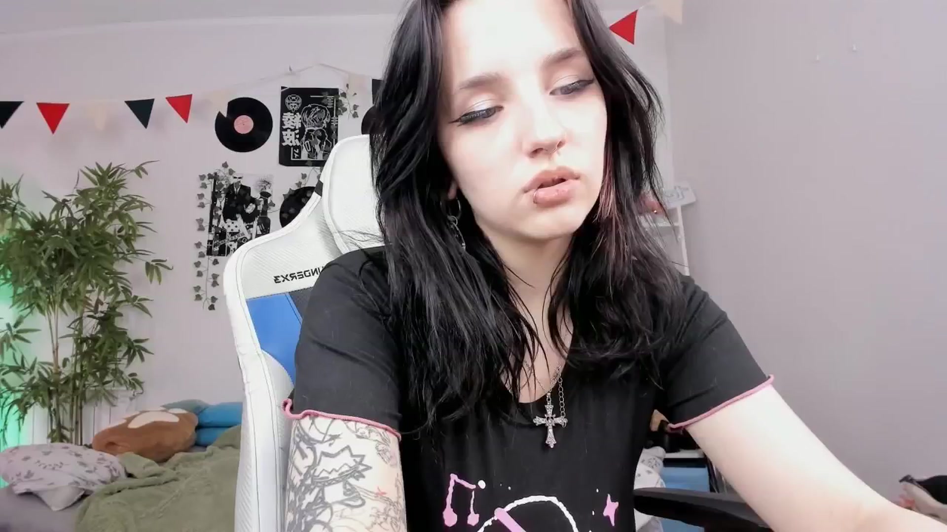 Gallery image thumbnail from Its_Nokia's myfreecams stream on, 02/06/2025, 08:52 image 17 of 20