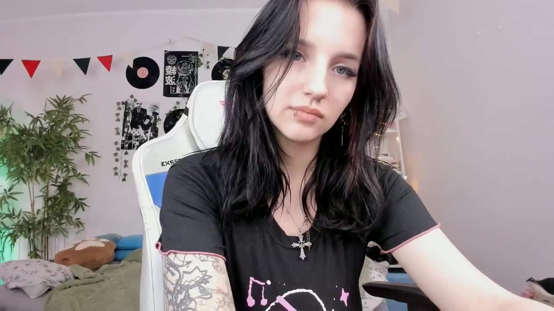 Gallery image thumbnail from Its_Nokia's myfreecams stream on, 02/06/2025, 08:52 image 19 of 20