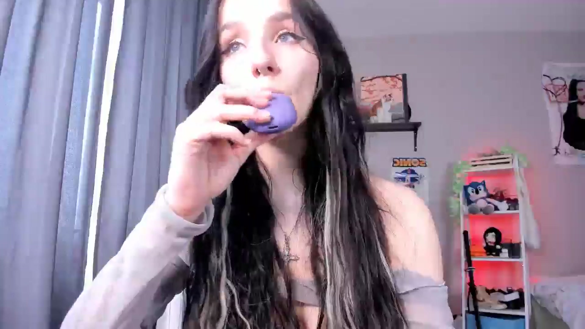 Gallery image thumbnail from Its_Nokia's myfreecams stream on, 04/10/2025, 10:01 image 16 of 20