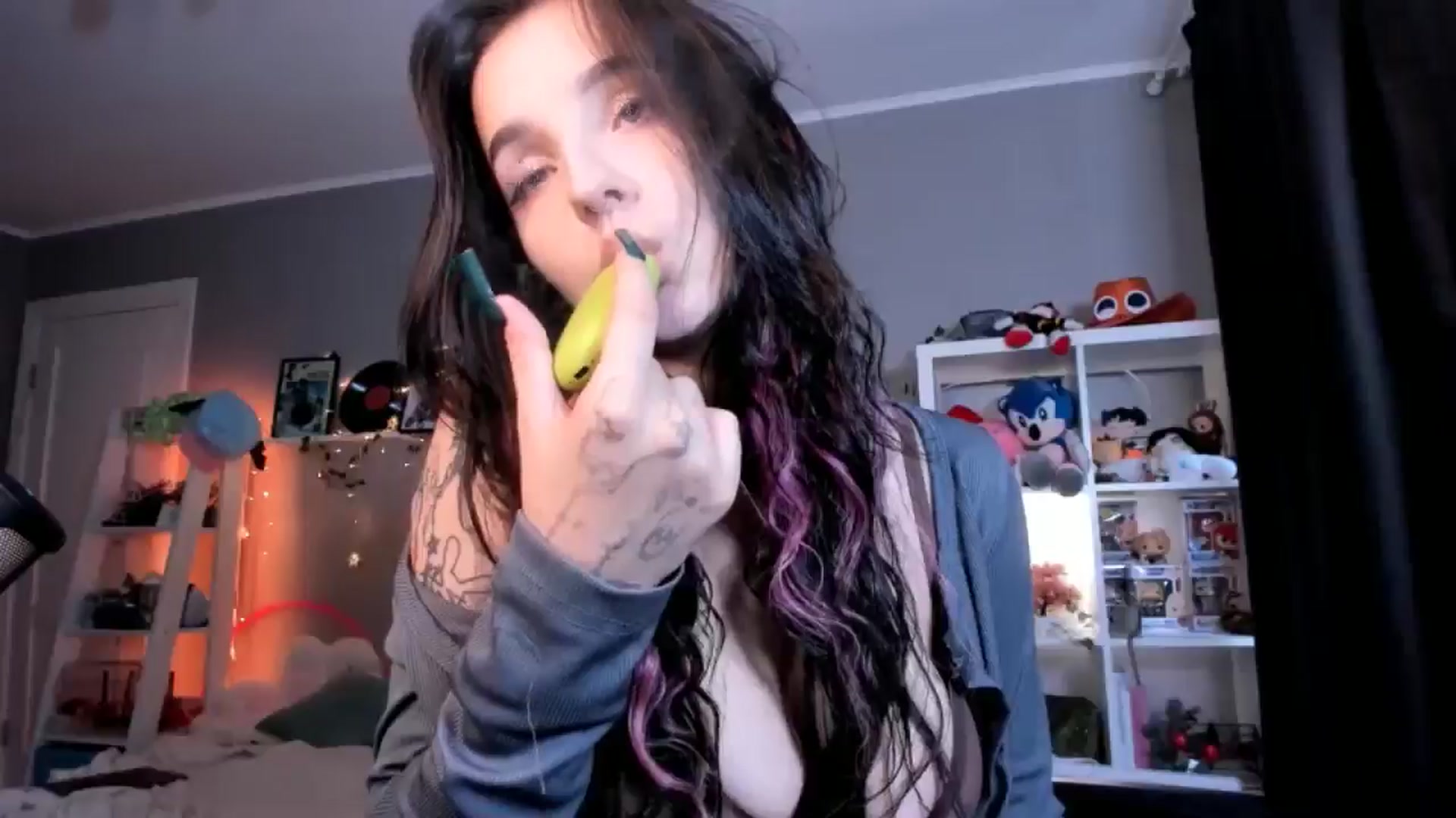 Gallery image thumbnail from Its_Nokia's myfreecams stream on, 09/14/2025, 07:58 image 15 of 20