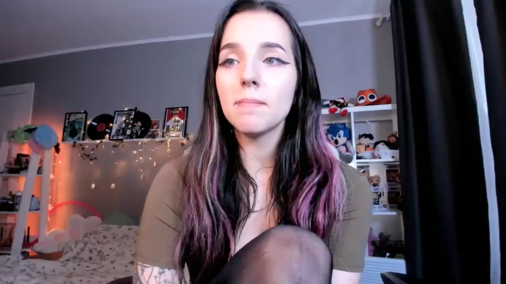 Gallery image thumbnail from Its_Nokia's myfreecams stream on, 09/15/2025, 10:04 image 1 of 20