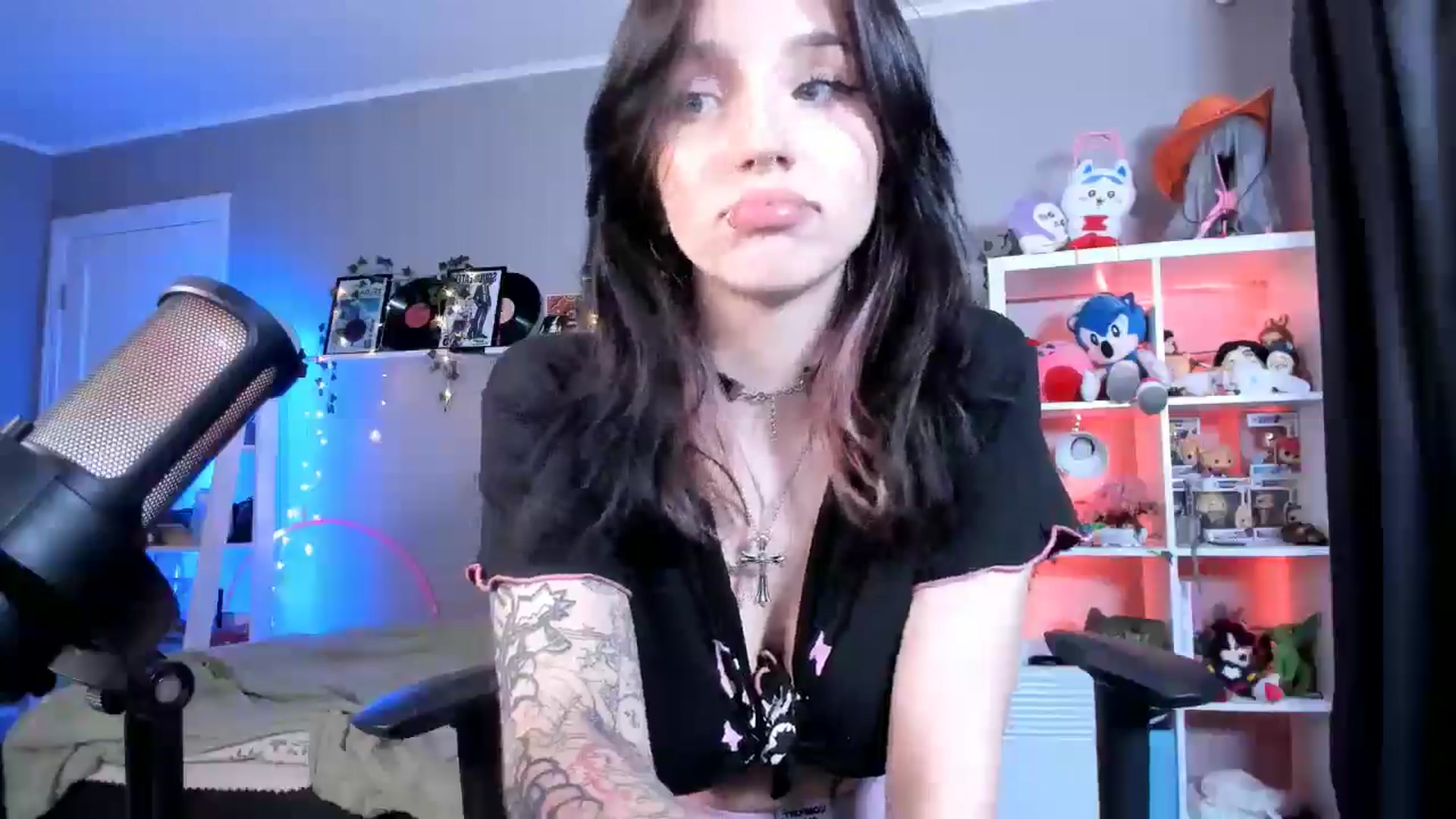 Gallery image thumbnail from Its_Nokia's myfreecams stream on, 10/24/2025, 10:11 image 15 of 20