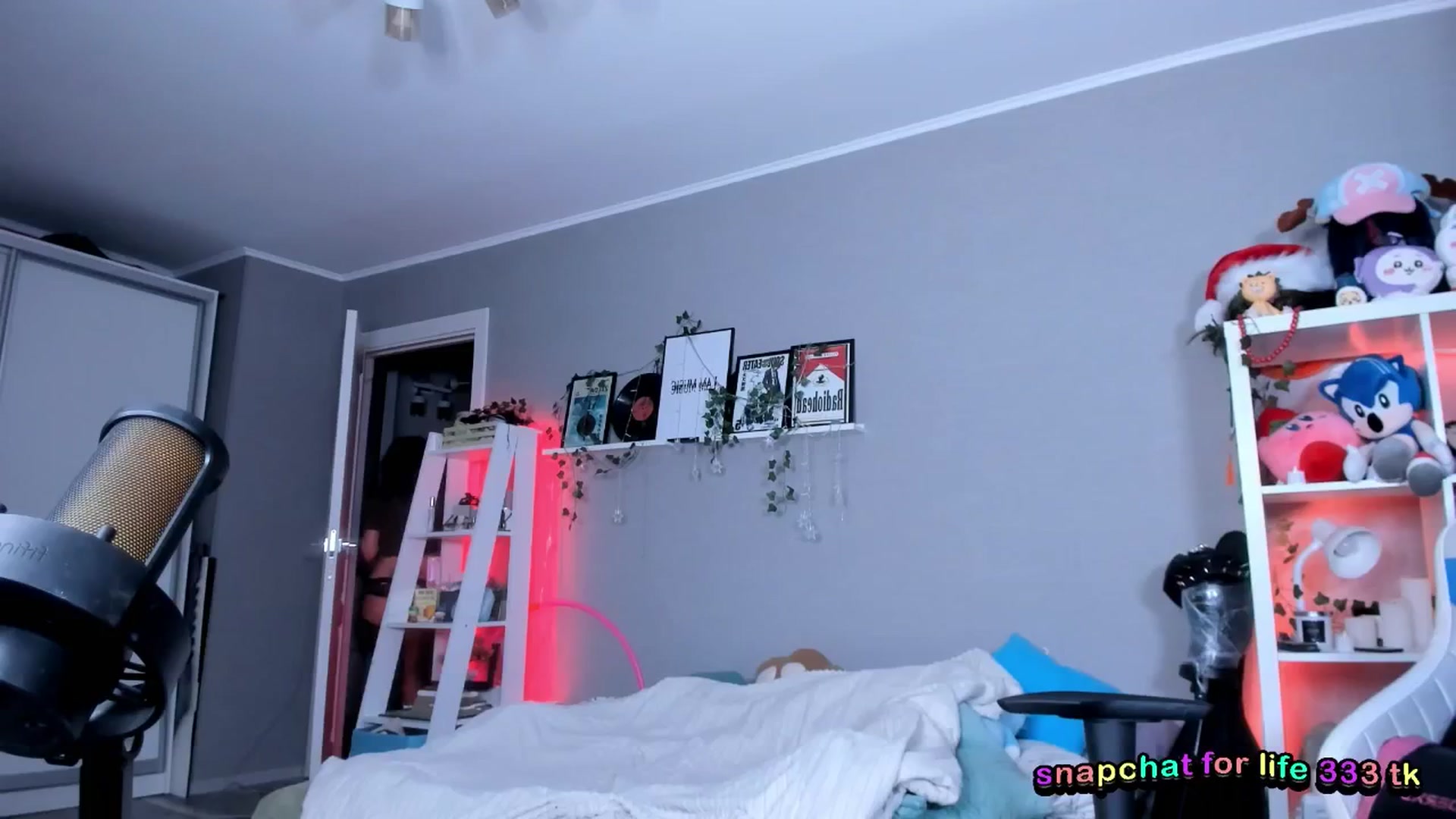 Gallery image thumbnail from Its_Nokia's myfreecams stream on, 12/22/2025, 09:09 image 13 of 20