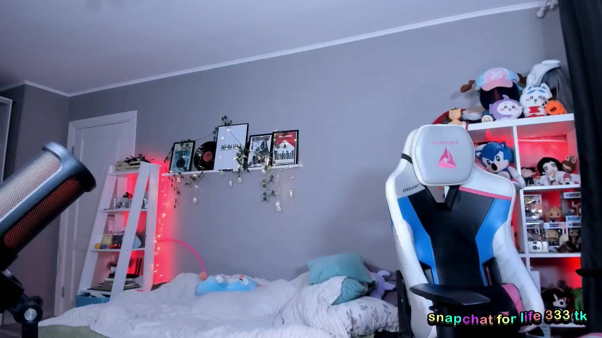 Gallery image thumbnail from Its_Nokia's myfreecams stream on, 12/28/2025, 10:20 image 18 of 20