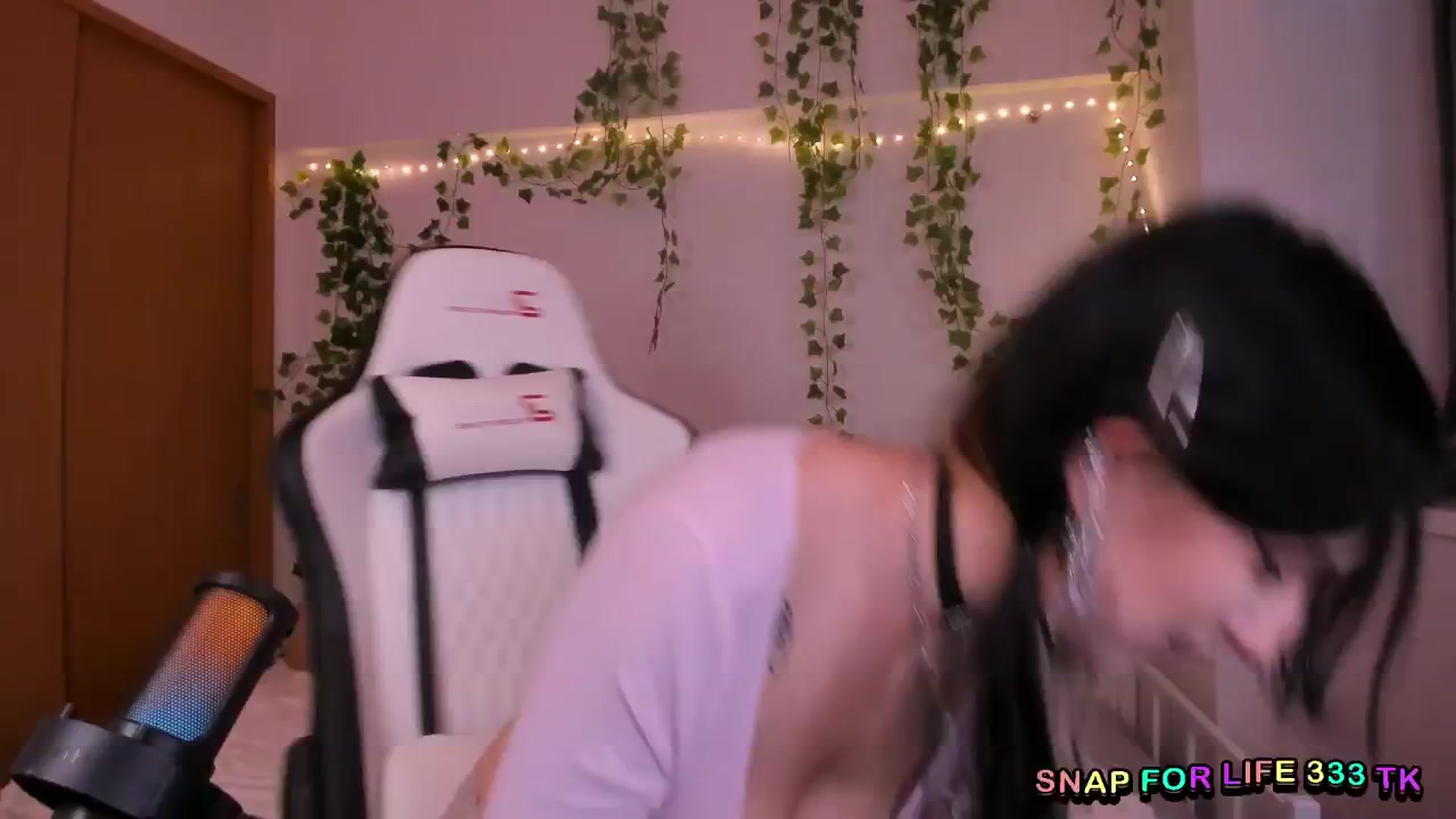 Gallery image thumbnail from Its_Nokia's myfreecams stream on, 01/20/2026, 10:04 image 6 of 20