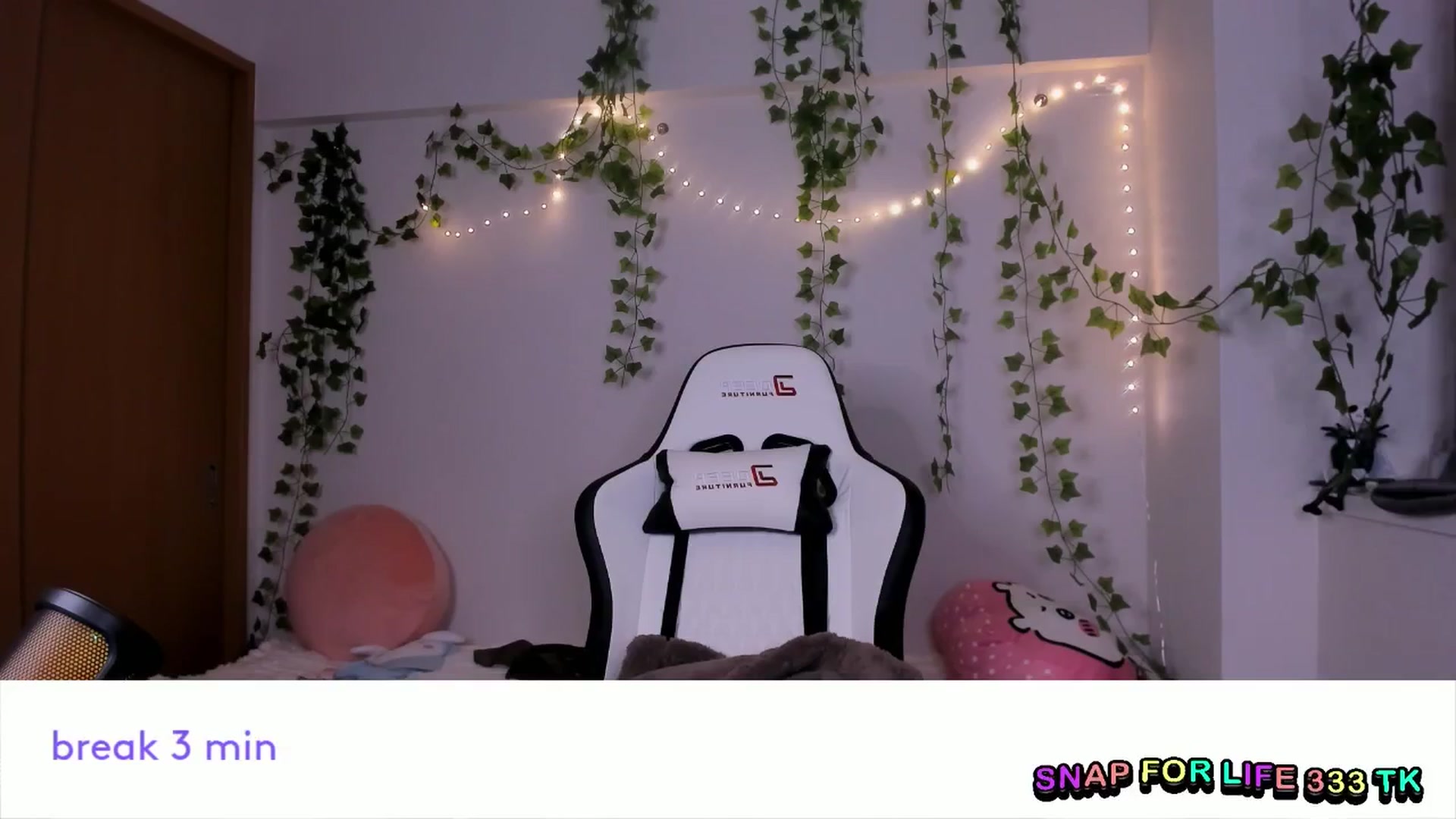 Gallery image thumbnail from Its_Nokia's myfreecams stream on, 01/26/2026, 10:05 image 6 of 20