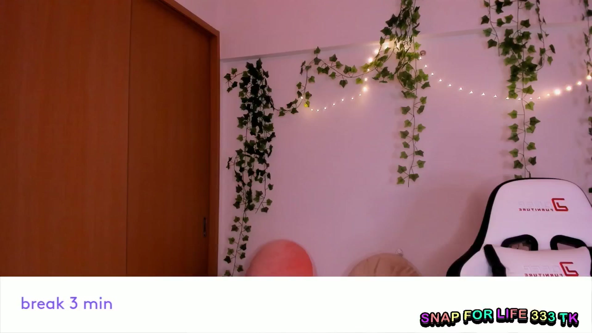 Gallery image thumbnail from Its_Nokia's myfreecams stream on, 01/29/2026, 10:04 image 10 of 20