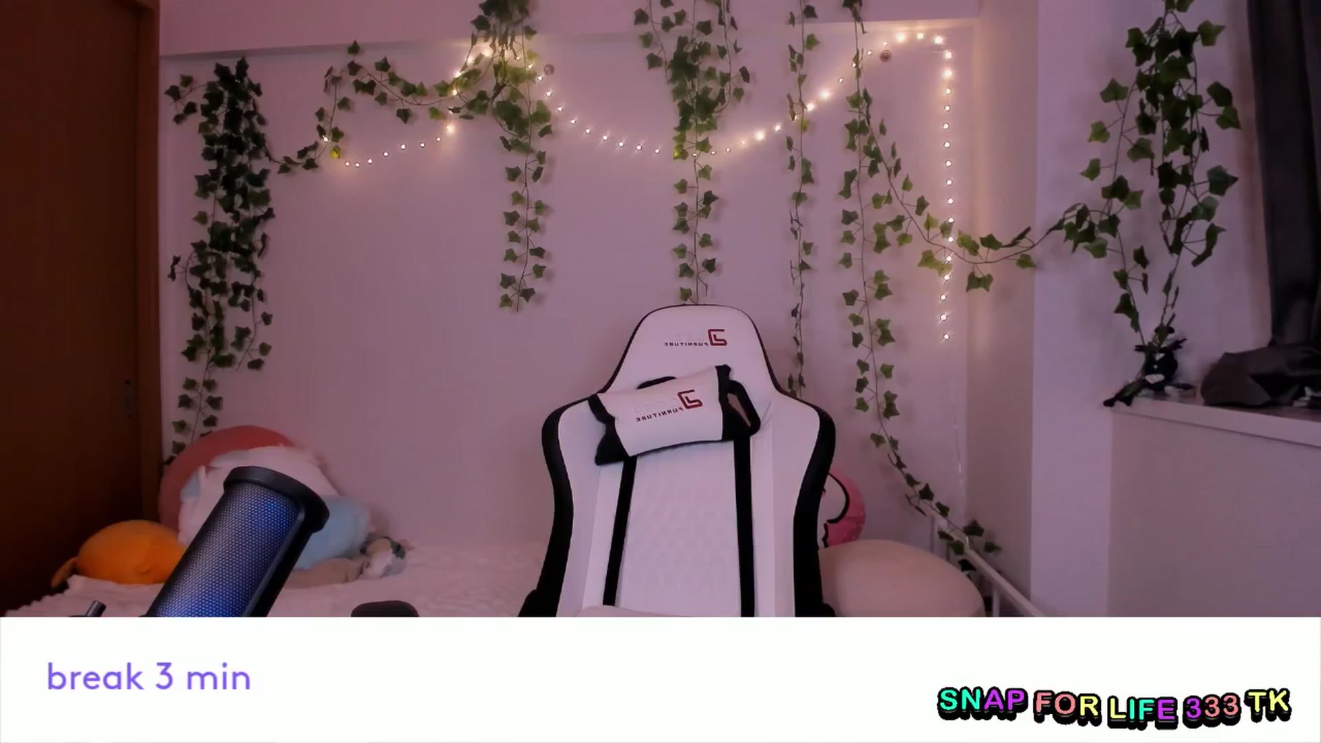 Gallery image thumbnail from Its_Nokia's myfreecams stream on, 02/06/2026, 07:36 image 4 of 20