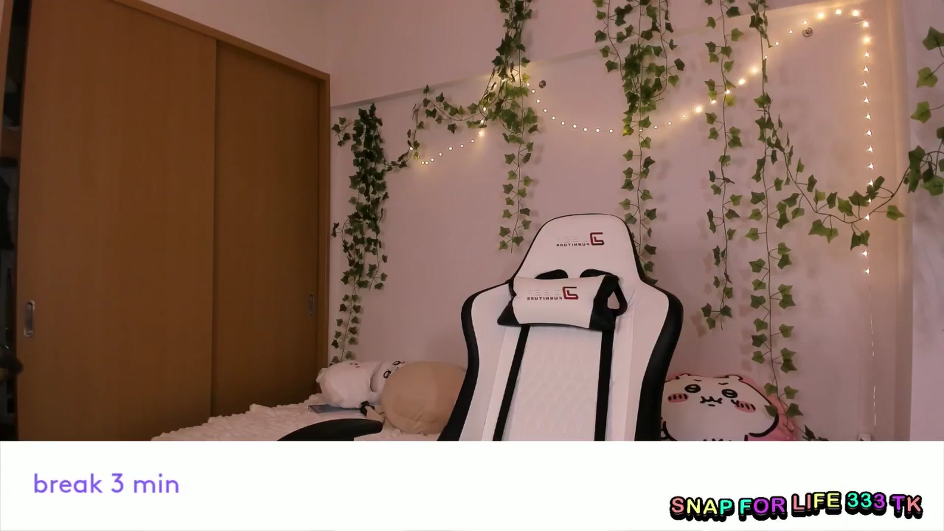 Gallery image thumbnail from Its_Nokia's myfreecams stream on, 02/09/2026, 08:35 image 6 of 20