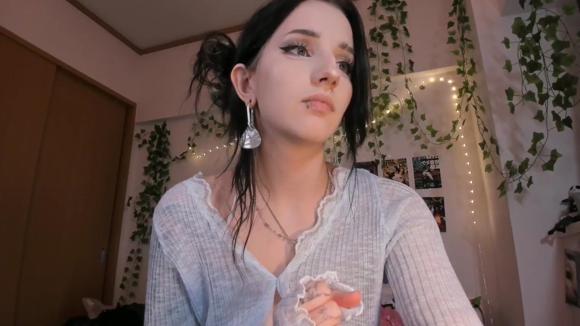 Gallery image thumbnail from Its_Nokia's myfreecams stream on, 03/17/2026, 06:27 image 14 of 20