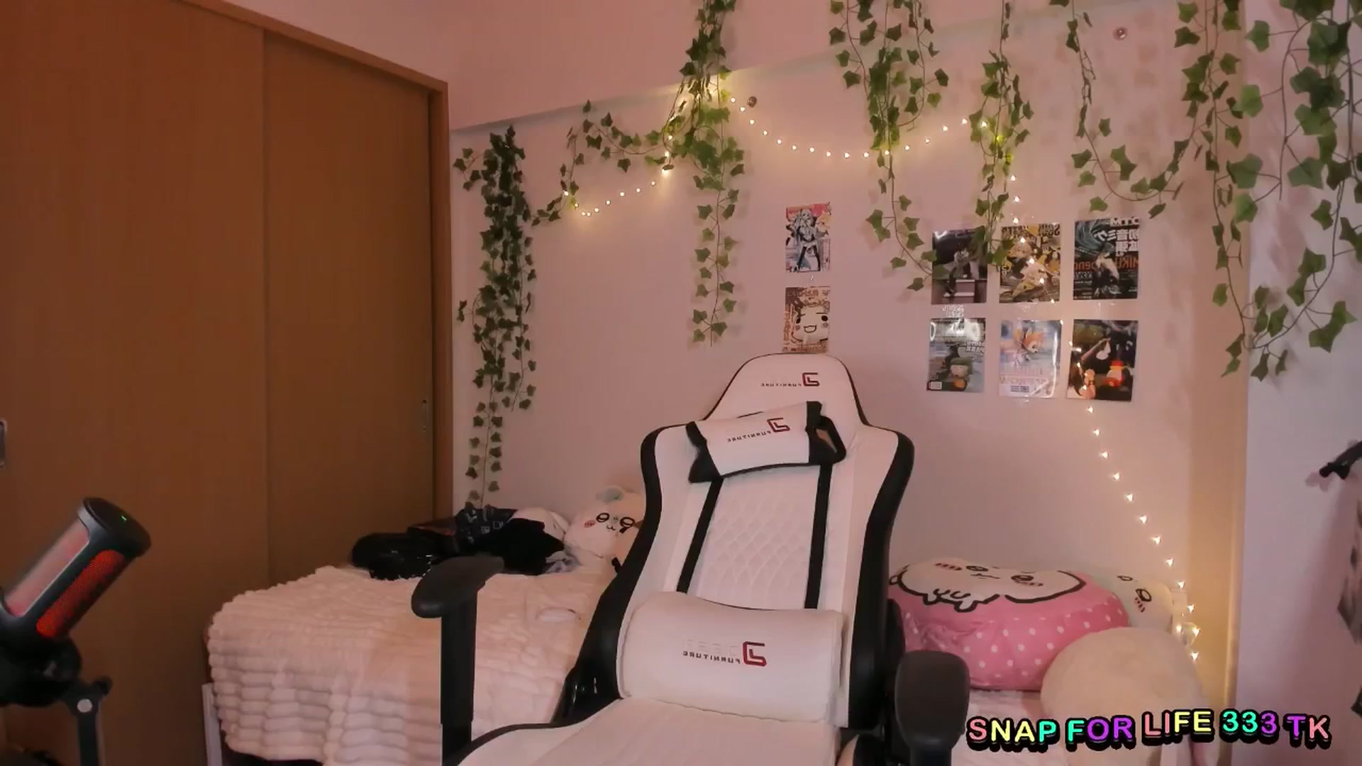 Gallery image thumbnail from Its_Nokia's myfreecams stream on, 04/03/2026, 07:48 image 16 of 20