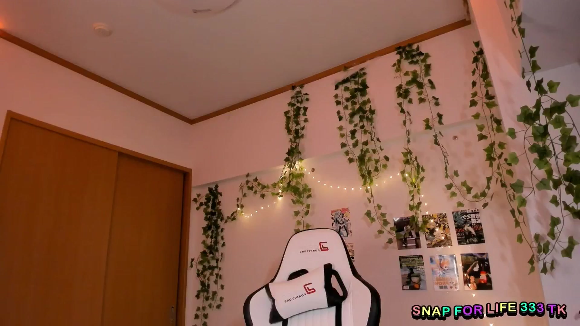 Gallery image thumbnail from Its_Nokia's myfreecams stream on, 04/03/2026, 10:04 image 8 of 20