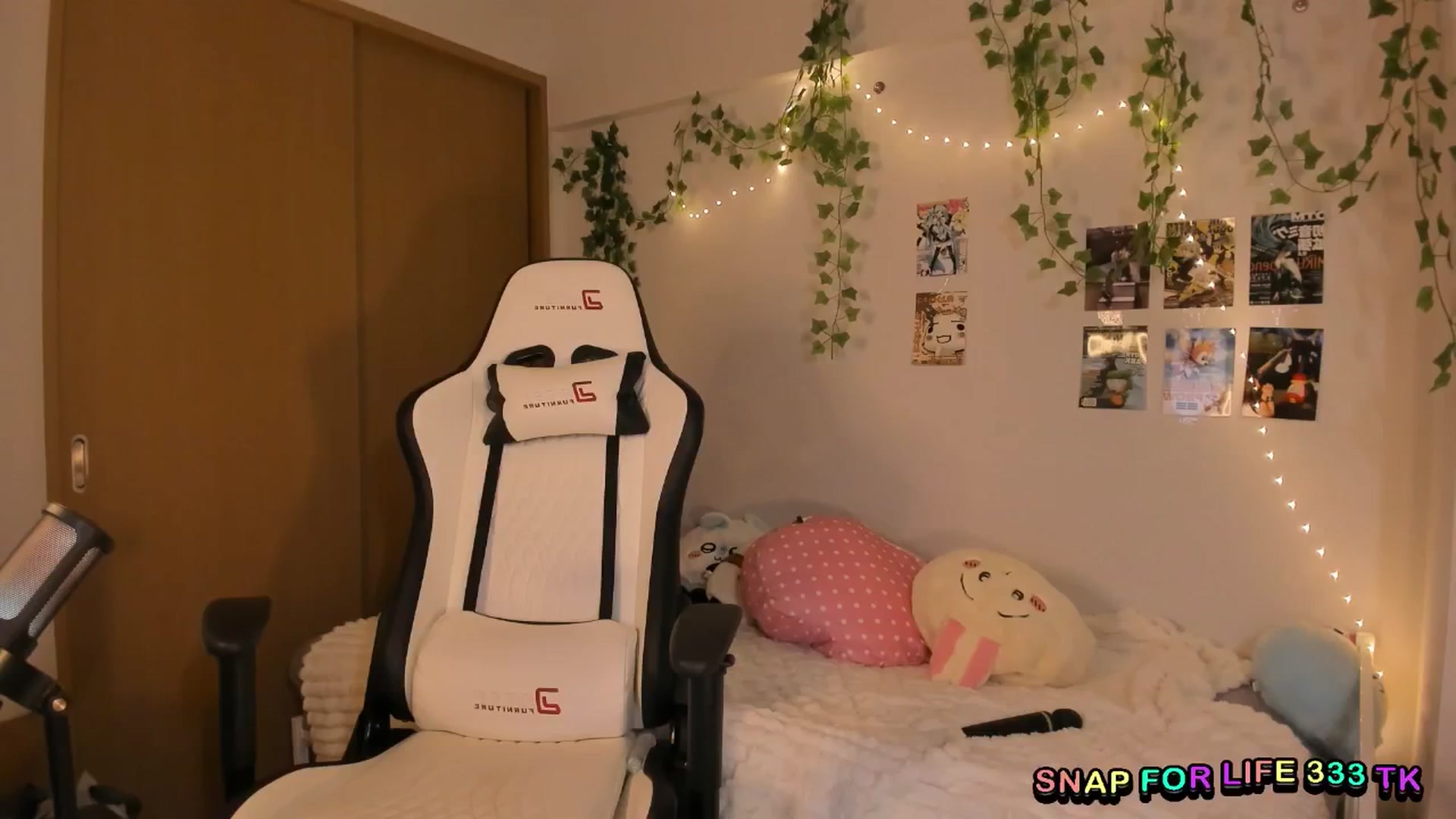 Gallery image thumbnail from Its_Nokia's myfreecams stream on, 04/08/2026, 10:03 image 12 of 20