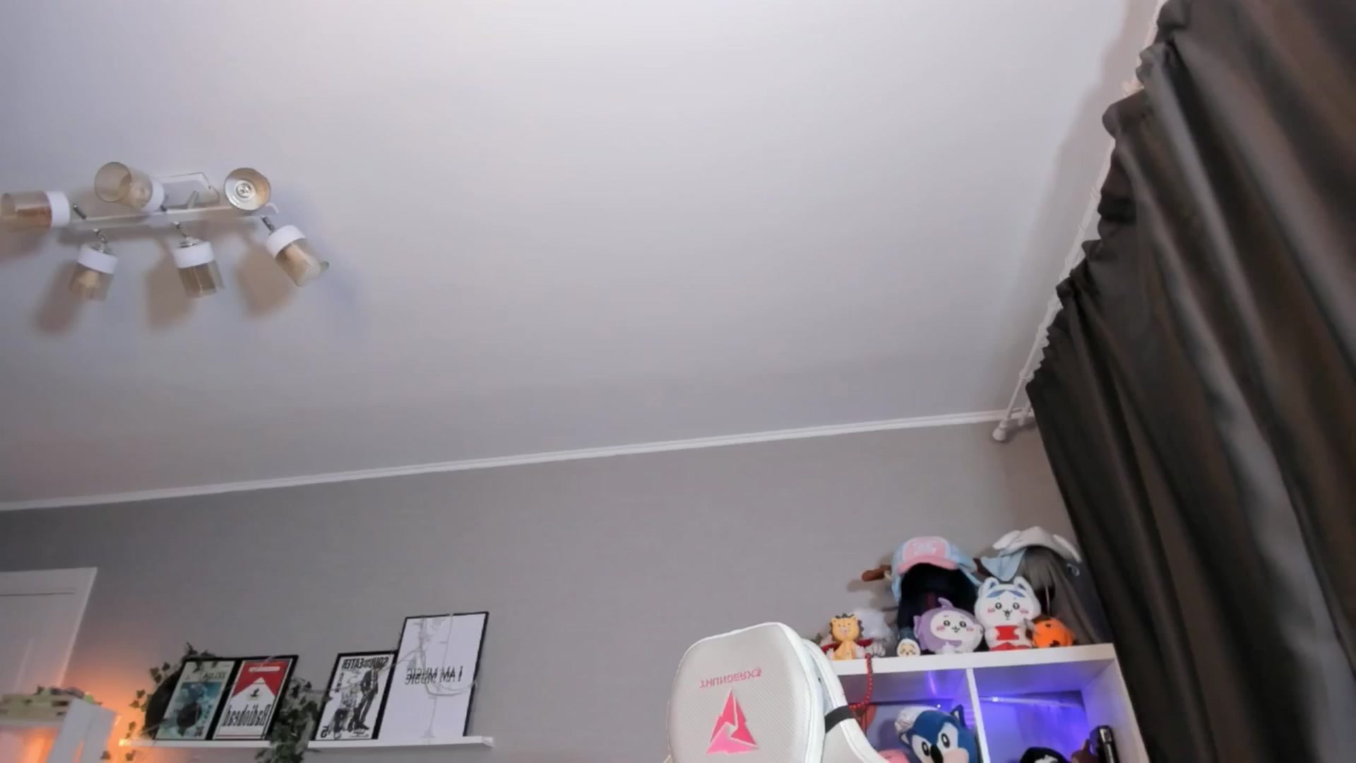 Gallery image thumbnail from Its_Nokia's myfreecams stream on, 04/26/2026, 10:05 image 19 of 20