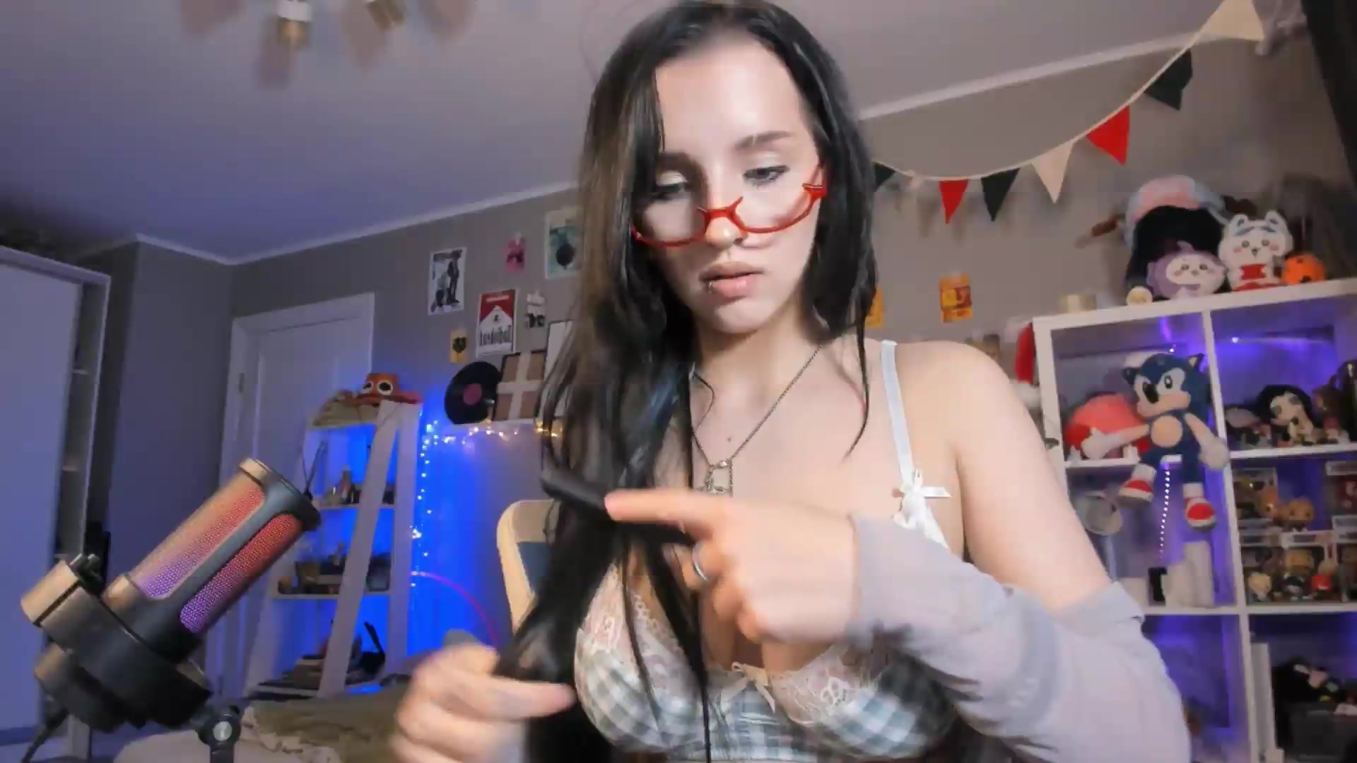 Gallery image thumbnail from Its_Nokia's myfreecams stream on, 05/15/2026, 10:02 image 9 of 20