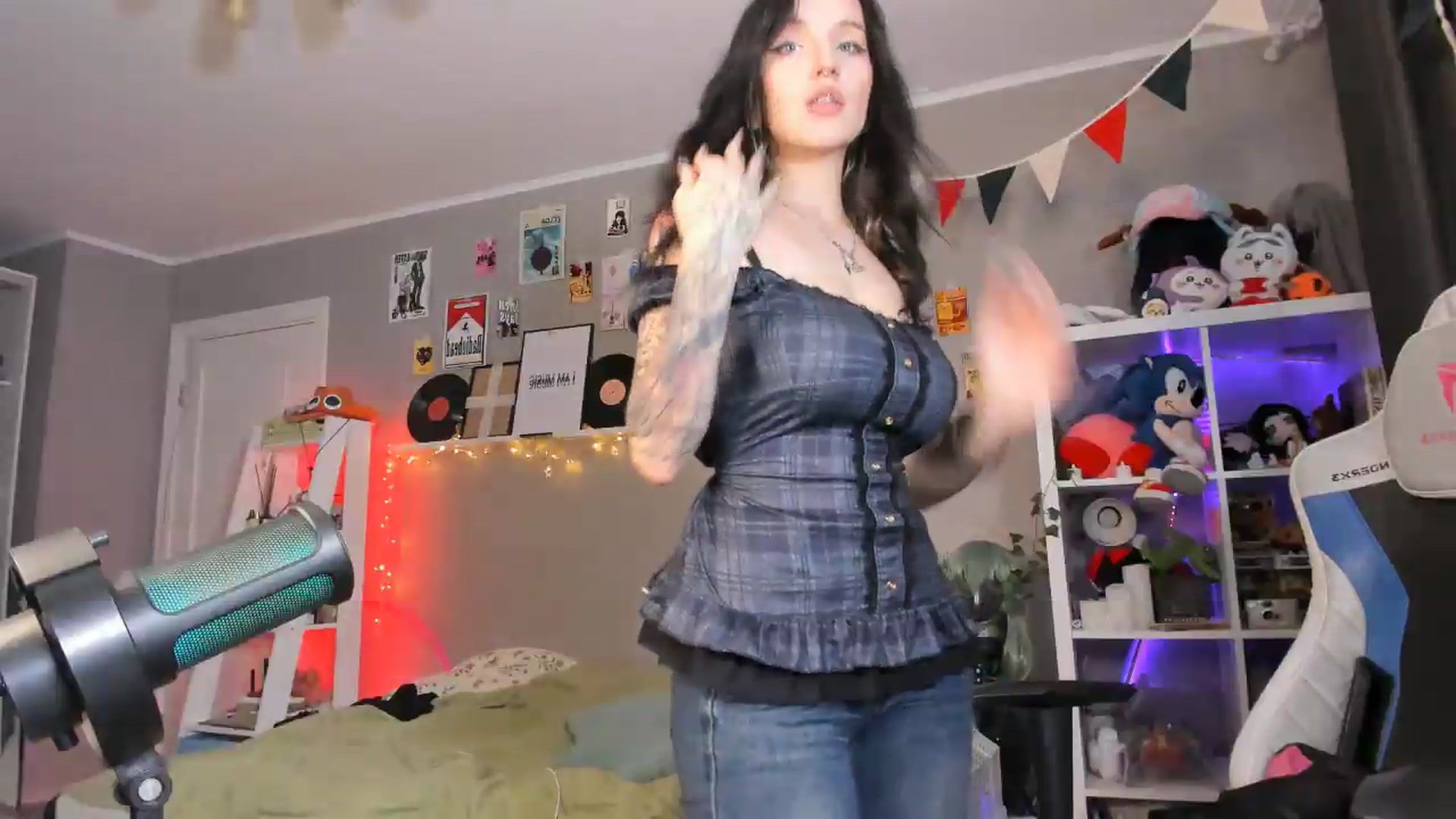 Gallery image thumbnail from Its_Nokia's myfreecams stream on, 06/23/2026, 10:01 image 17 of 20