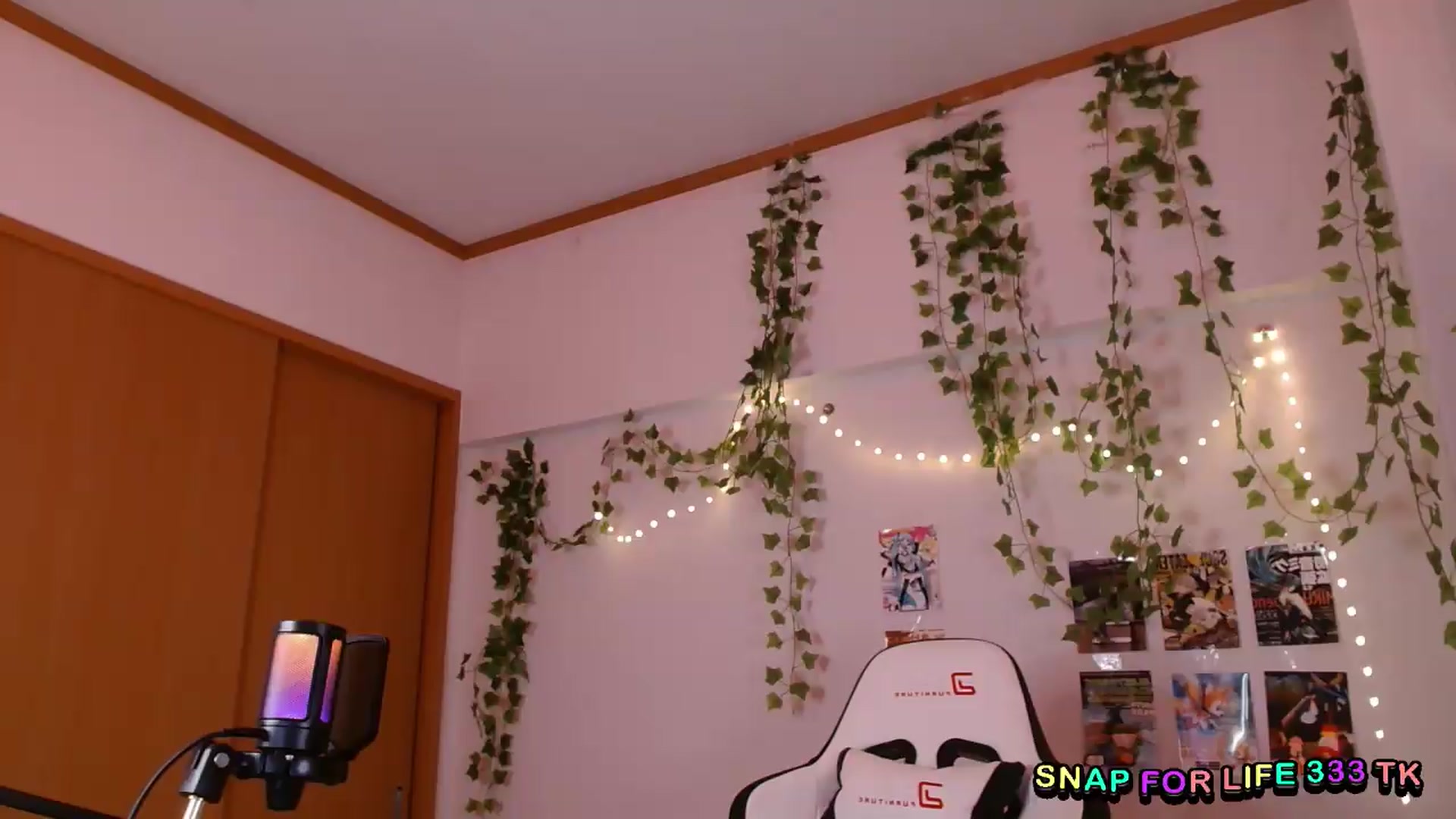 Gallery image thumbnail from Its_Nokia's myfreecams stream on, 07/06/2026, 08:08 image 8 of 20