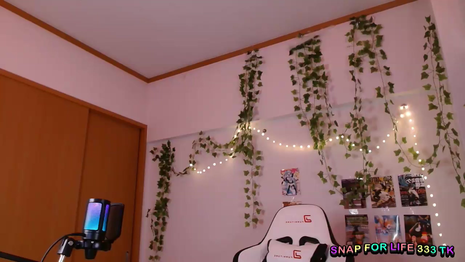 Gallery image thumbnail from Its_Nokia's myfreecams stream on, 07/06/2026, 08:08 image 6 of 20