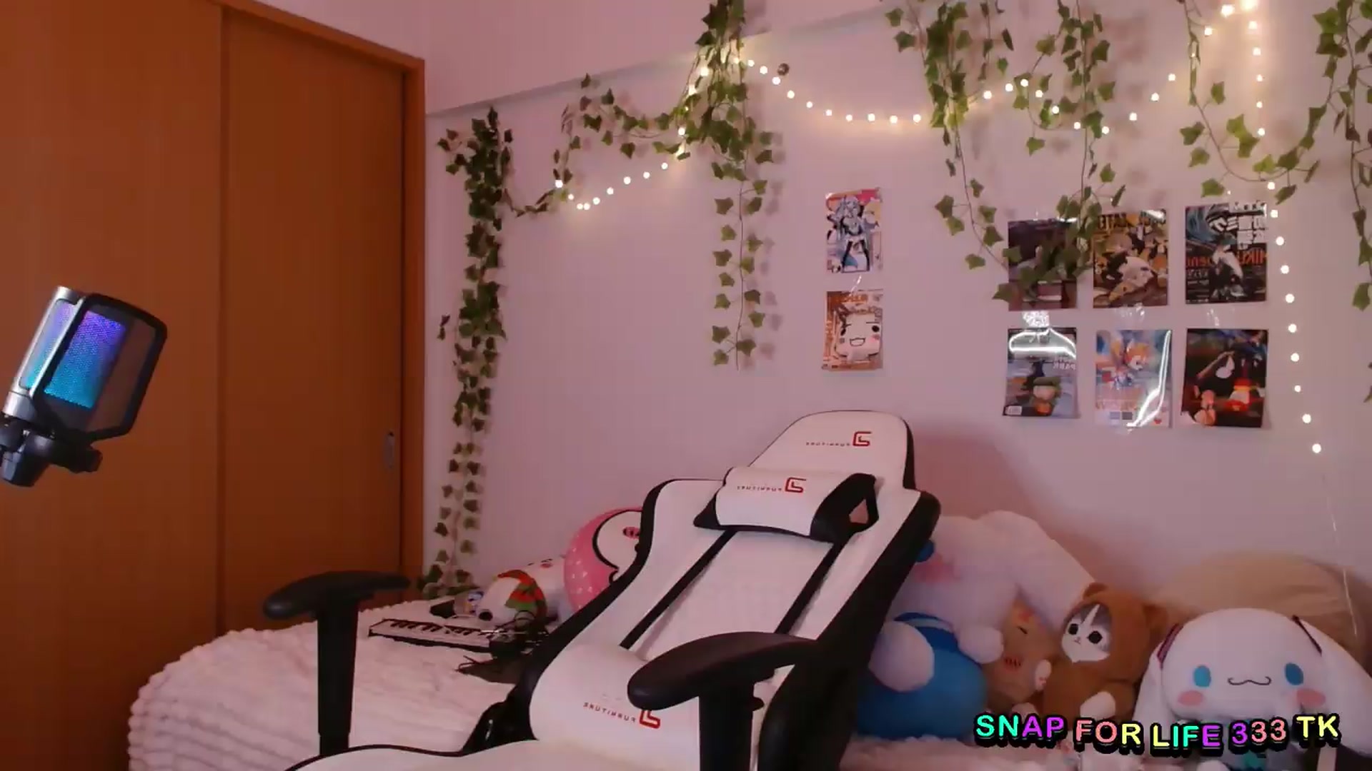 Gallery image thumbnail from Its_Nokia's myfreecams stream on, 07/12/2026, 10:12 image 9 of 20