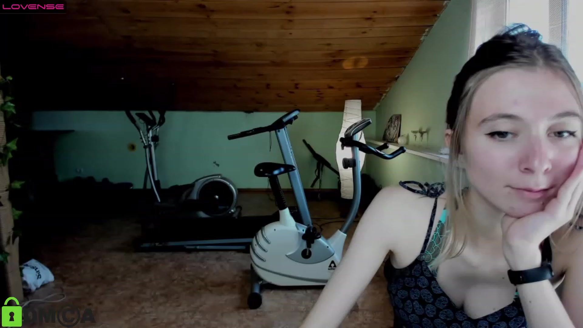 Gallery image thumbnail from Its_Sunshine's myfreecams stream on, 11/15/2022, 11:27 image 2 of 20
