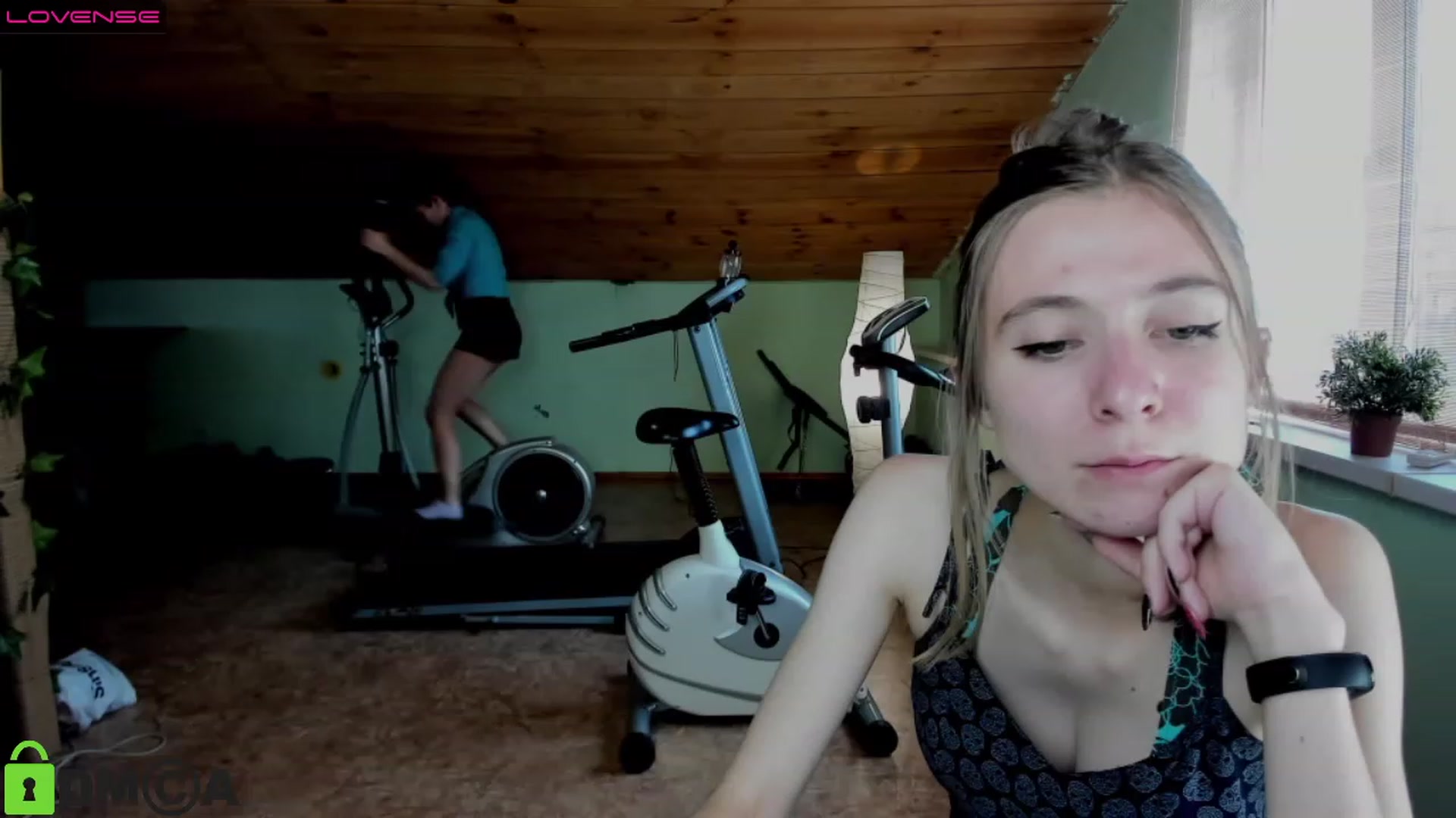Gallery image thumbnail from Its_Sunshine's myfreecams stream on, 11/15/2022, 11:27 image 6 of 20