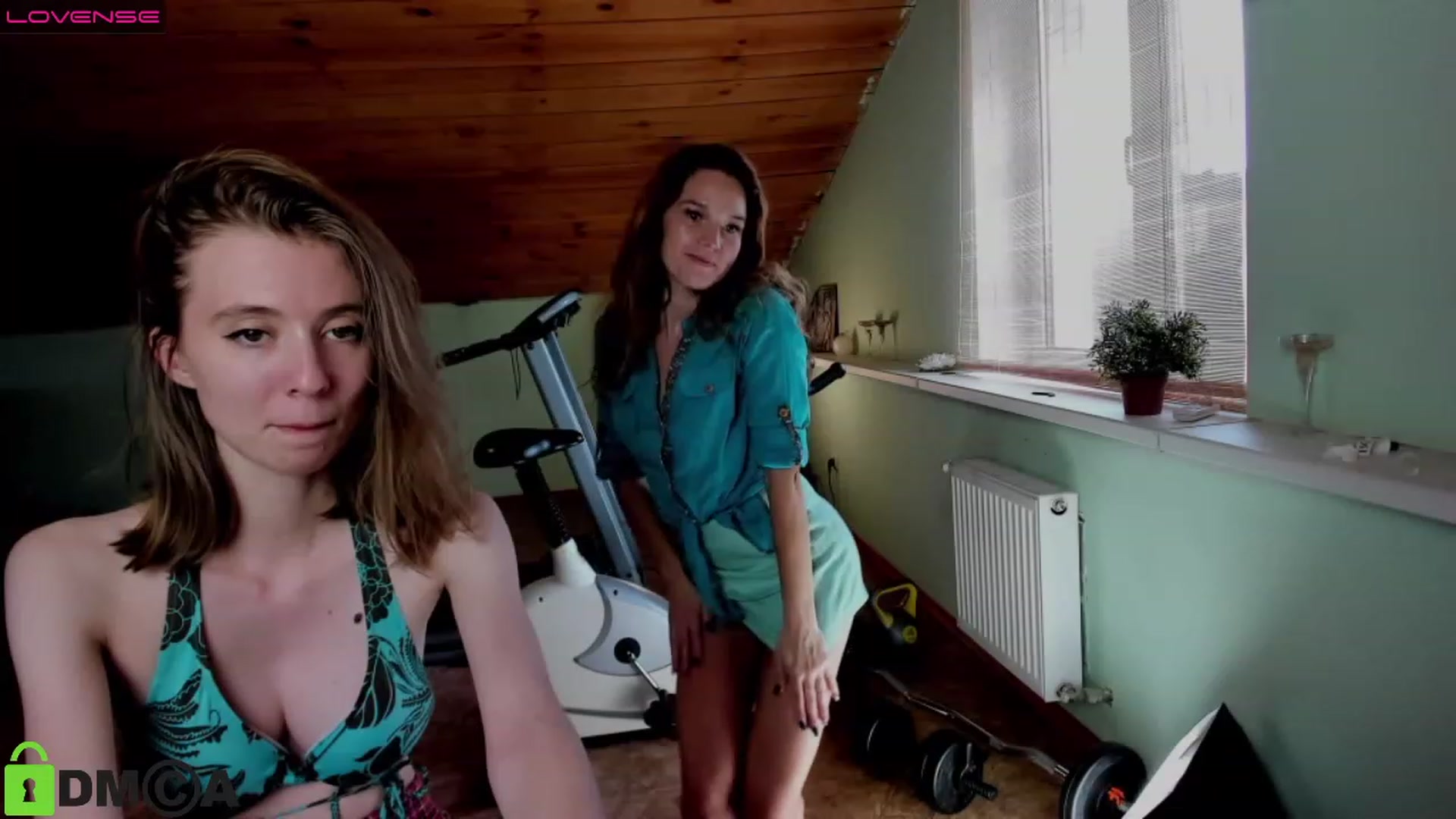 Gallery image thumbnail from Its_Sunshine's myfreecams stream on, 11/15/2022, 13:09 image 17 of 20