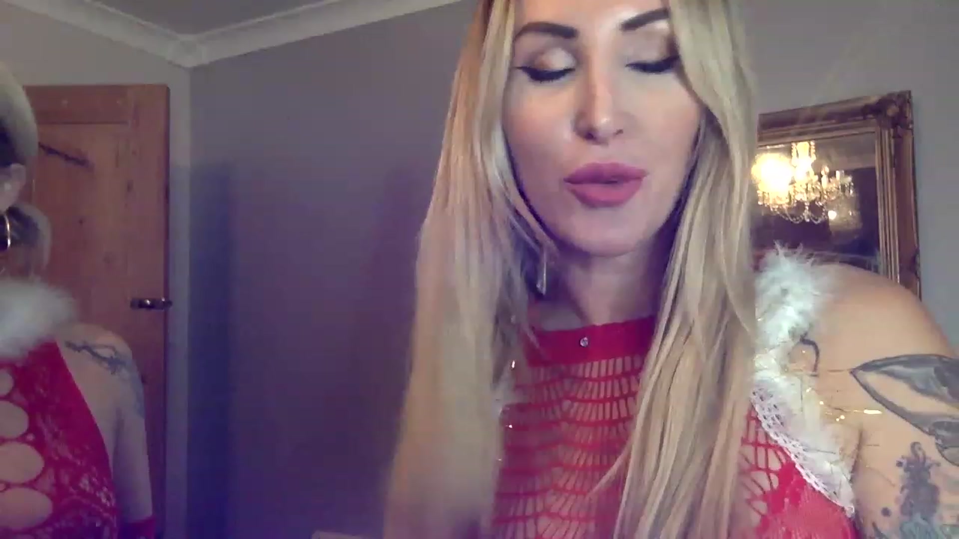 Gallery image thumbnail from Its_just_Evie's myfreecams stream on, 12/02/2022, 13:29 image 3 of 20