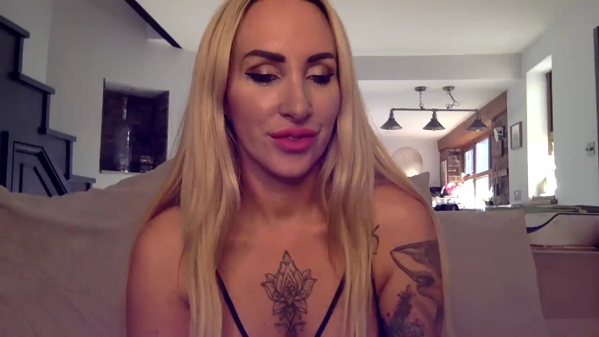Gallery image thumbnail from Its_just_Evie's myfreecams stream on, 10/27/2024, 10:57 image 20 of 20