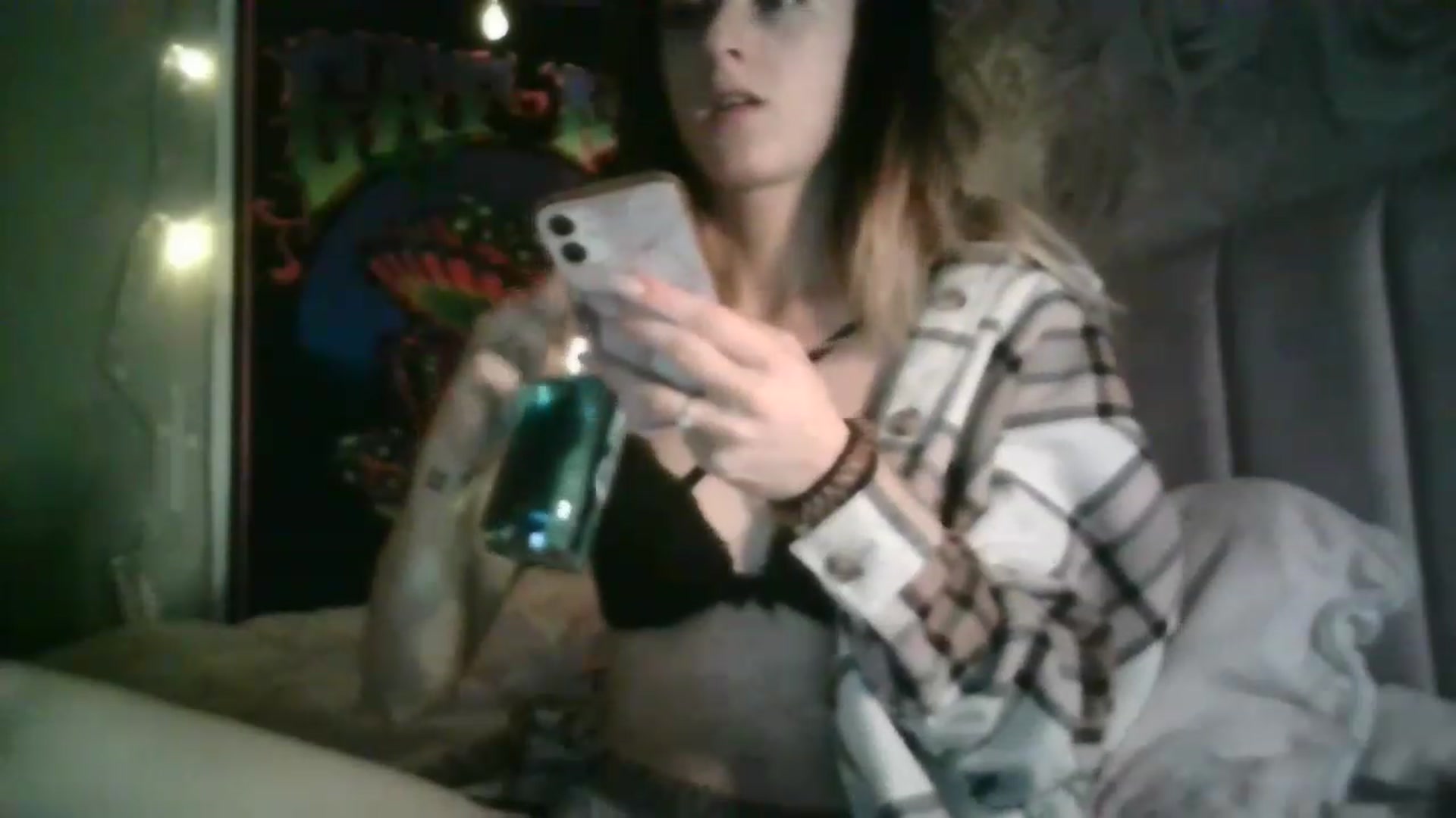 Gallery image thumbnail from Its_kyliee's myfreecams stream on, 04/02/2023, 01:49 image 6 of 20