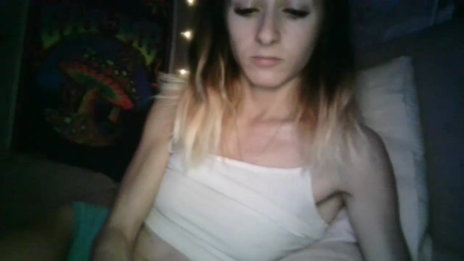 Gallery image thumbnail from Its_kyliee's myfreecams stream on, 04/03/2023, 02:39 image 18 of 20