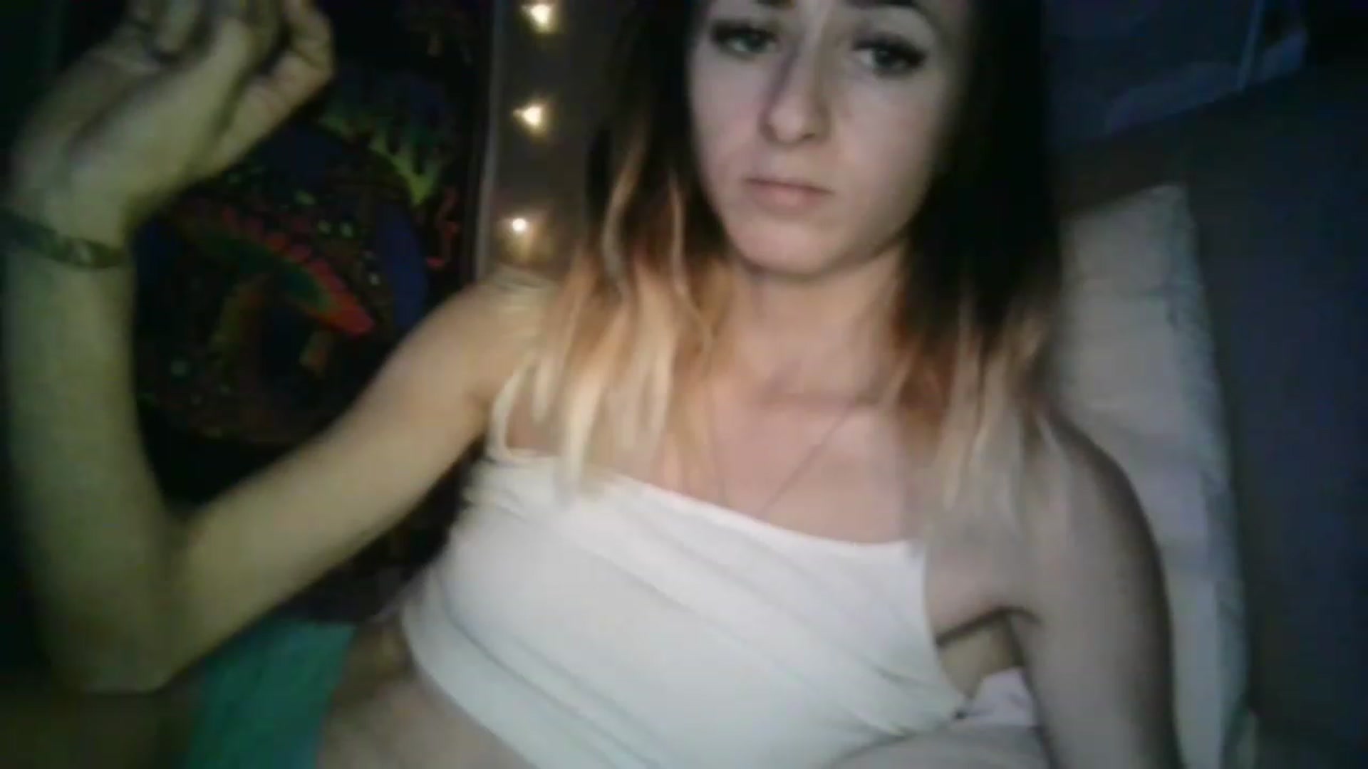 Gallery image thumbnail from Its_kyliee's myfreecams stream on, 04/03/2023, 02:39 image 19 of 20