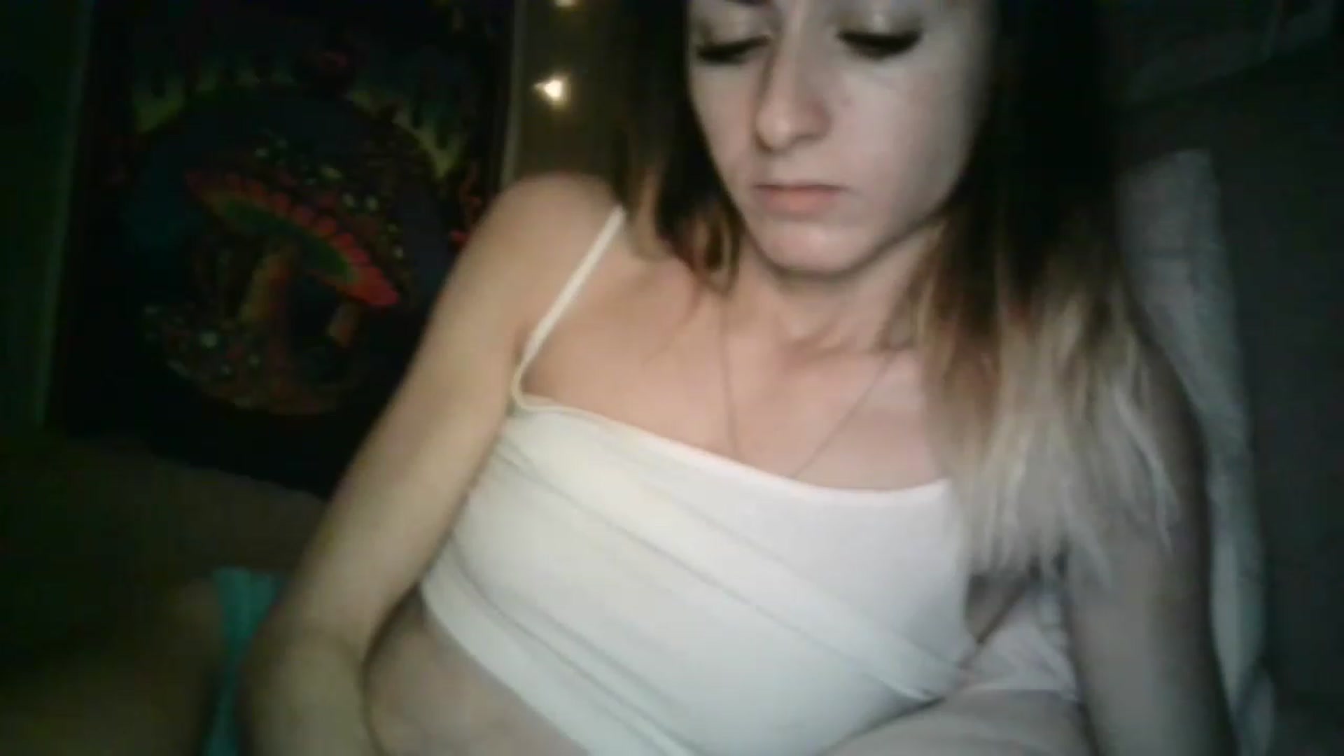 Gallery image thumbnail from Its_kyliee's myfreecams stream on, 04/03/2023, 02:39 image 13 of 20