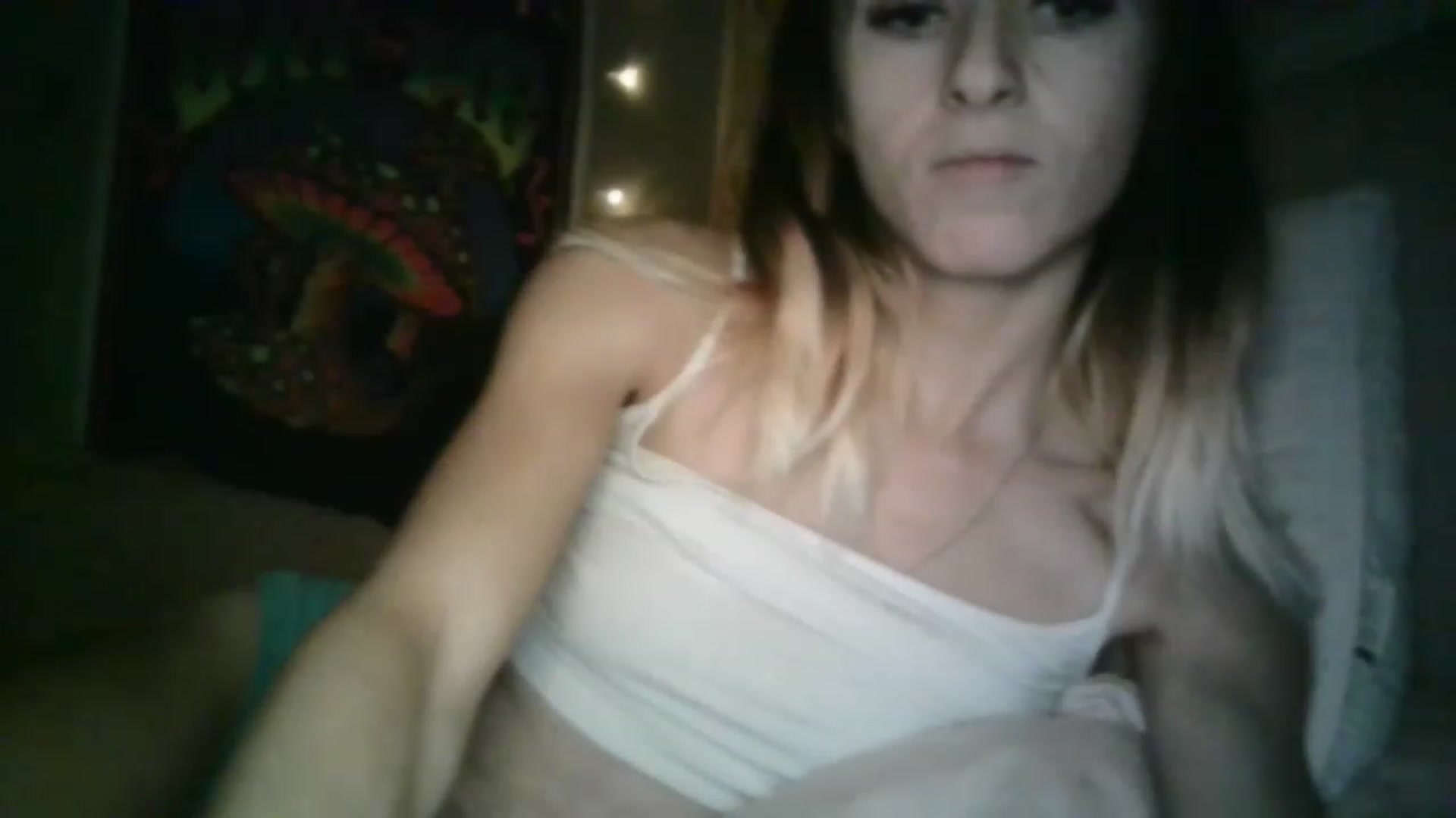 Gallery image thumbnail from Its_kyliee's myfreecams stream on, 04/03/2023, 02:39 image 7 of 20