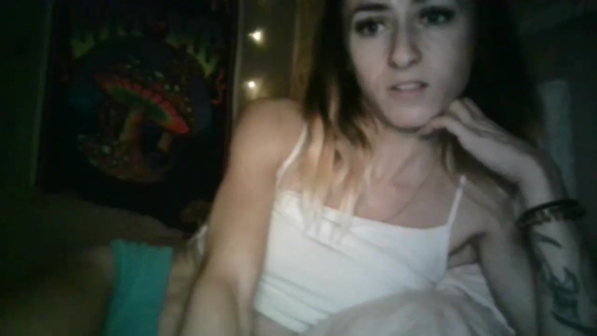 Gallery image thumbnail from Its_kyliee's myfreecams stream on, 04/03/2023, 02:39 image 8 of 20