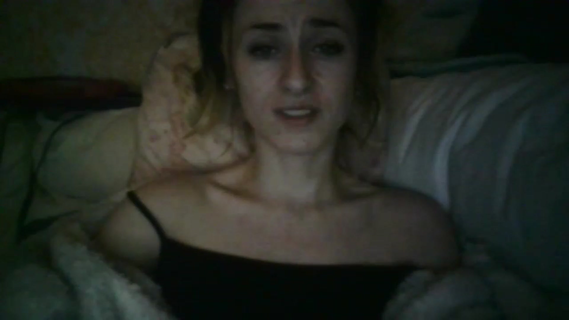 Gallery image thumbnail from Its_kyliee's myfreecams stream on, 04/15/2023, 24:03 image 16 of 20