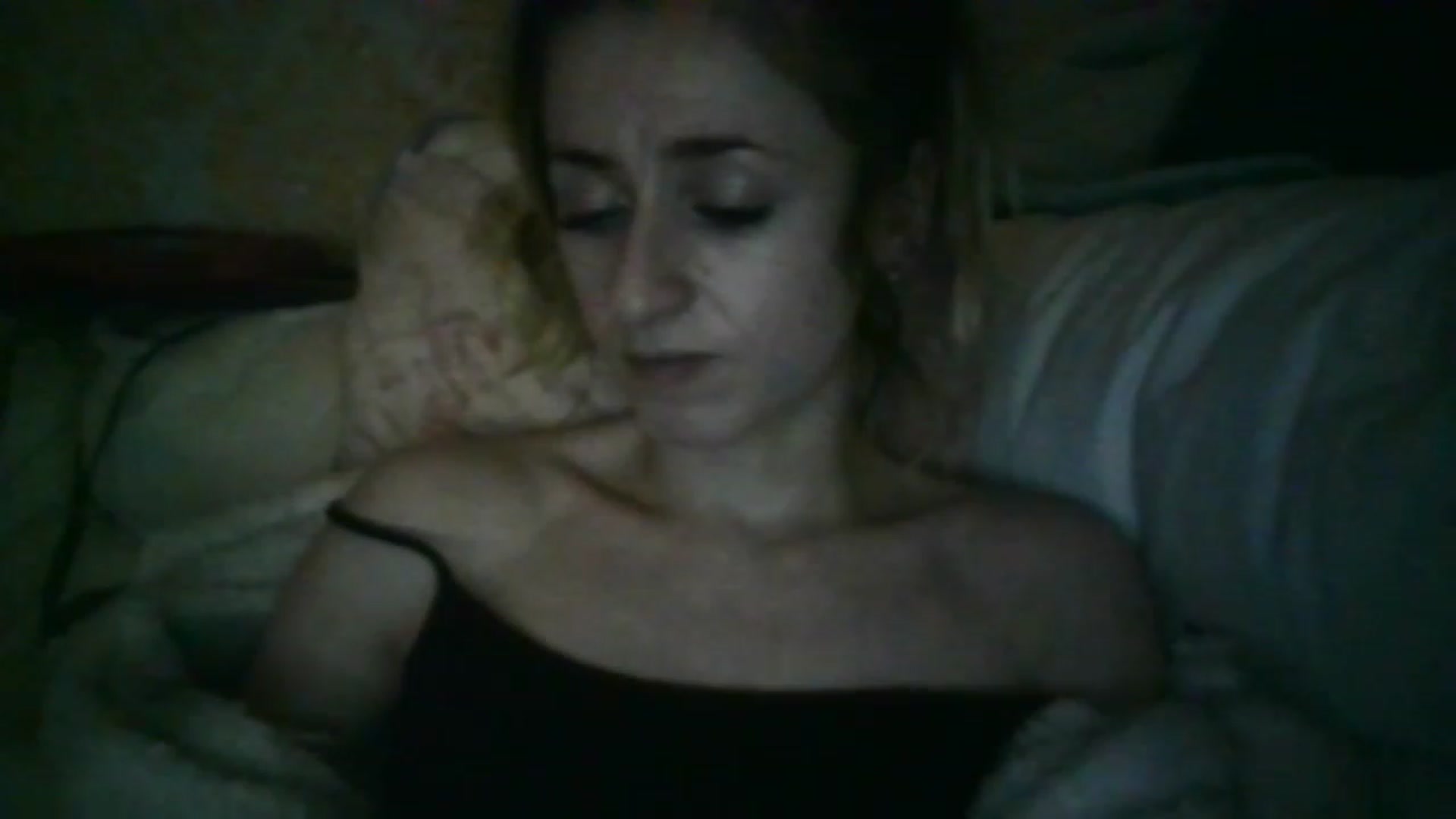 Gallery image thumbnail from Its_kyliee's myfreecams stream on, 04/15/2023, 24:03 image 15 of 20