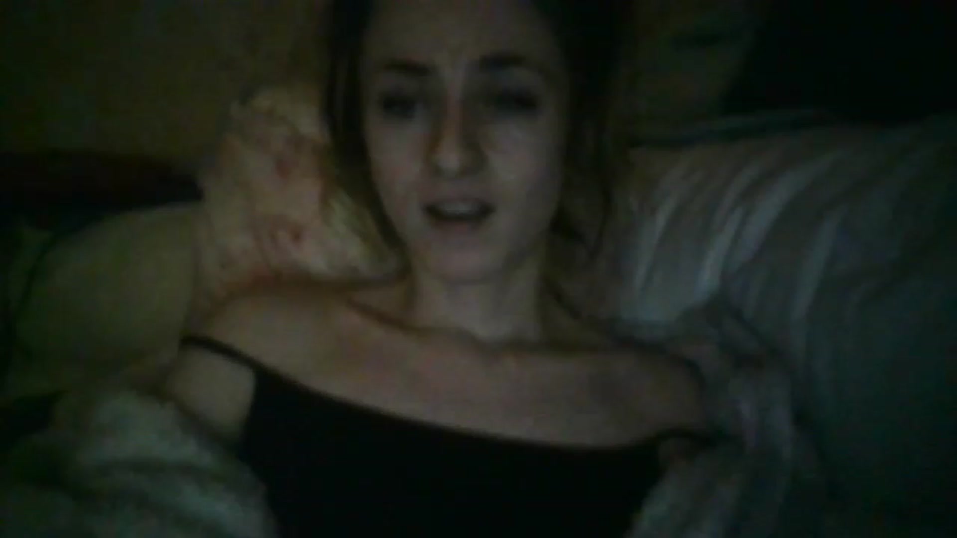 Gallery image thumbnail from Its_kyliee's myfreecams stream on, 04/15/2023, 24:03 image 9 of 20