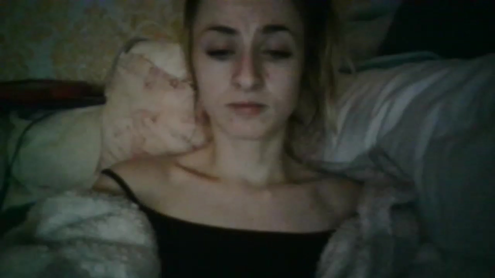 Gallery image thumbnail from Its_kyliee's myfreecams stream on, 04/15/2023, 24:03 image 11 of 20