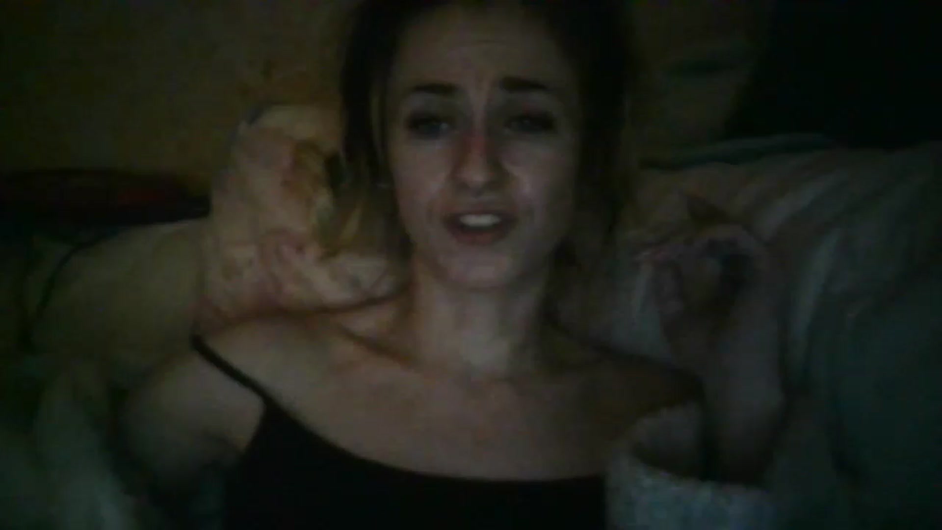Gallery image thumbnail from Its_kyliee's myfreecams stream on, 04/15/2023, 24:03 image 13 of 20