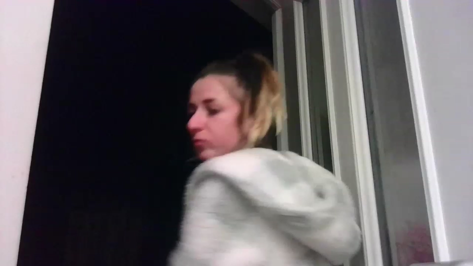 Gallery image thumbnail from Its_kyliee's myfreecams stream on, 04/15/2023, 24:03 image 1 of 20