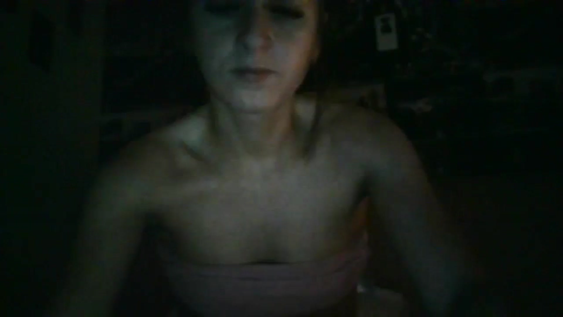 Gallery image thumbnail from Its_kyliee's myfreecams stream on, 08/14/2023, 02:29 image 16 of 20