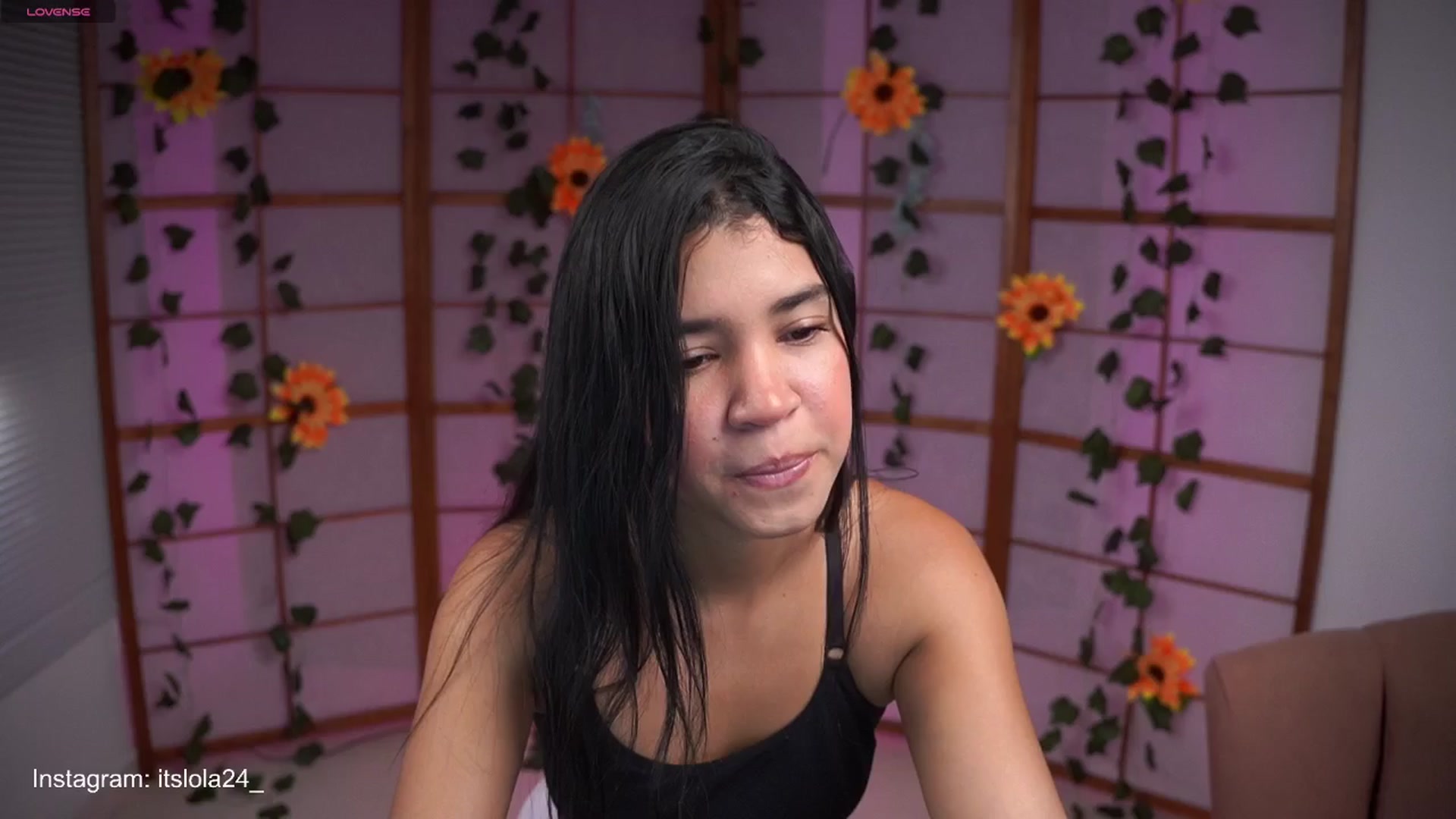 Gallery image thumbnail from Its_lola's myfreecams stream on, 05/25/2025, 13:08 image 18 of 20