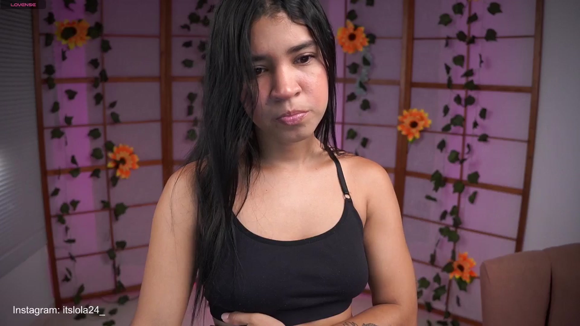 Gallery image thumbnail from Its_lola's myfreecams stream on, 05/25/2025, 13:08 image 19 of 20